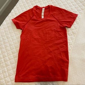 Lululemon swiftly shirt size 4!